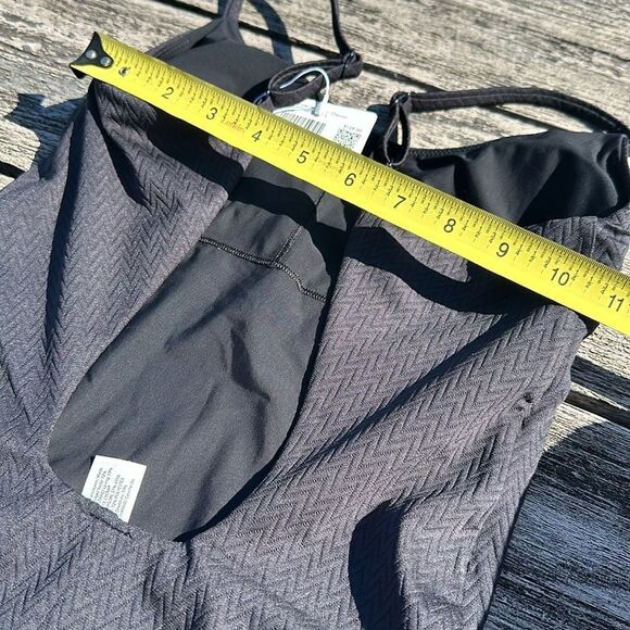 Lululemon Waterside Chevron One-Piece Swimsuit‎ B/C Cup Black XS NWT - Picture 6 of 8